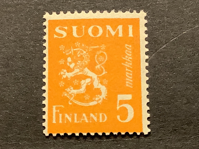 311 / 1946 M30 Leijona keltainen 5 mk ** postituore