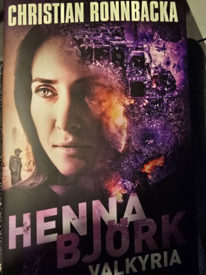 Christian Rönnbacka: Henna Björk: Valkyria UUSI!