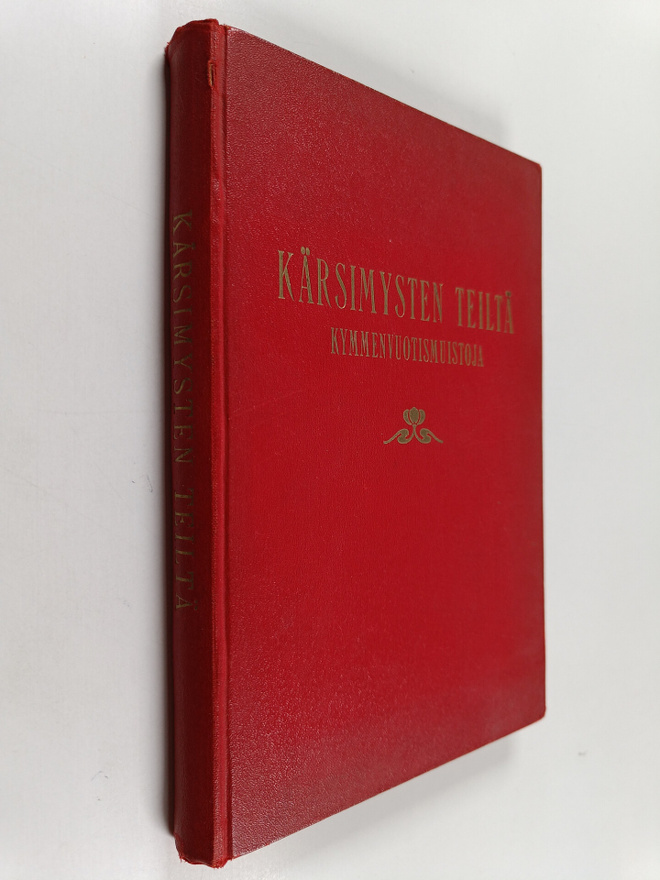 Kärsimysten teiltä : kymmenvuotismuistoja