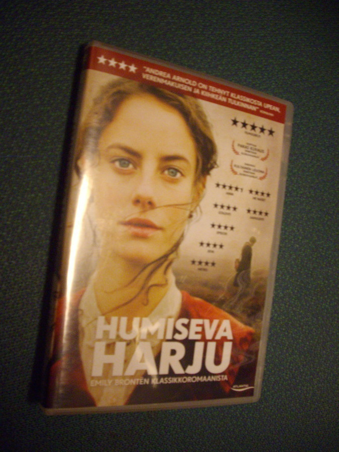DVD HUMISEVA HARJU (Wuthering heights)  Sis.postikulut
