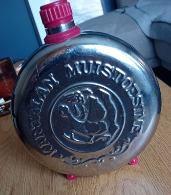 Myydään Karjalan muistoesine