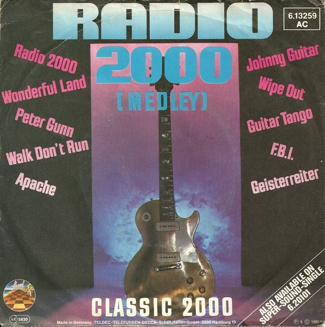 RADIO 2000: Radio 2000 (Medley) / Classic 2000  7"