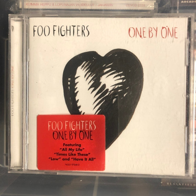 FOO FIGHTERS - One By One cd