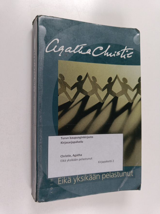 Agatha Christie : Eikä yksikään pelastunut