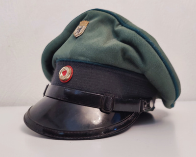 Länsi-Berliinin poliisin (Schutzpolizei) koppalakki