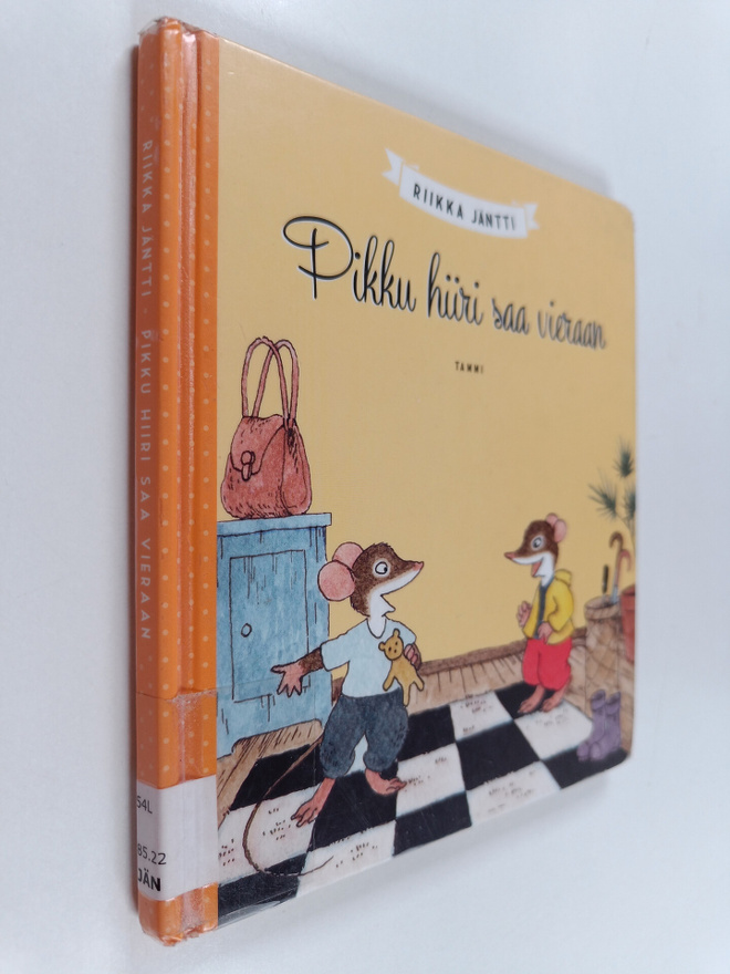 Riikka Jäntti : Pikku hiiri saa vieraan