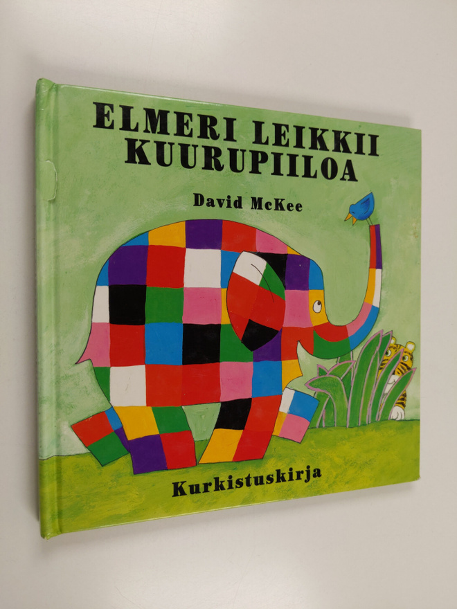 David McKee : Elmeri leikkii kuurupiiloa