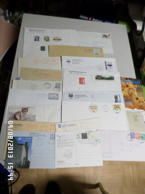 18 kpl  Postituskuoria  ja kortteja  merkkeineen kulkeneita