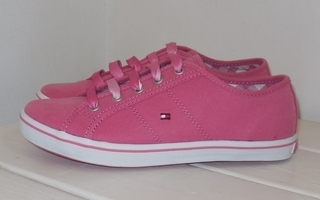33 - Tommy Hilfiger pinkit tennarit * UUDET