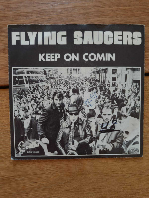 AUCTION - FLYING SAUCERS 7"