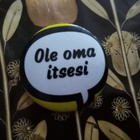 OLE OMA ITSESI - RINTAMERKKI - pikkukuva 1