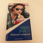 Emma Darcy; Sihteerin sotajuoni (Romantiikka) - pikkukuva 1