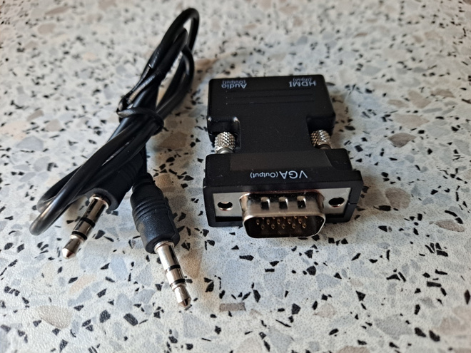 HDMI Naaras TO VGA Uros Adapteri + Audio Ouput (UUSI)