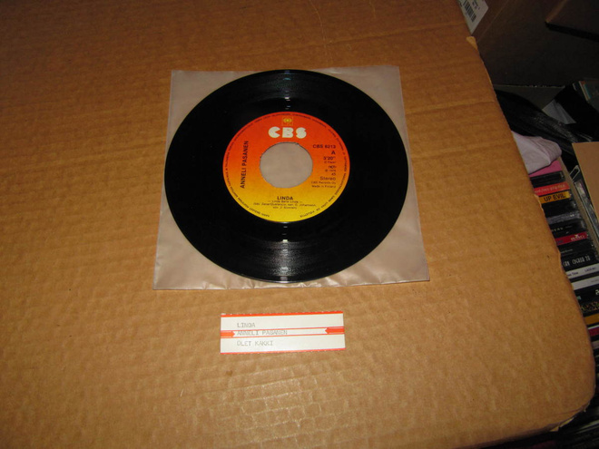 Anneli Pasanen 7" Linda / Olet Kaikki v.1978