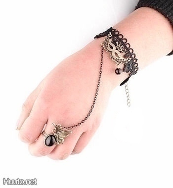 254 .. Gothic Lolita Perhonen / Naamio .. Rannekoru