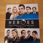 HEROES KAIKKI 4 KAUTTA BLU-RAY SUOMI - pikkukuva 1