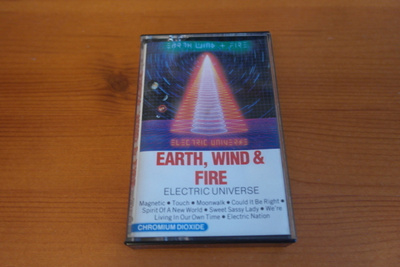 Earth,Wind & Fire:Electric Universe C-kasetti.