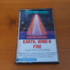 Earth,Wind & Fire:Electric Universe C-kasetti. - pikkukuva 1