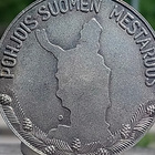 Hopeavärinen merkki. Halkaisija - 40 mm. Hyväkuntoinen. - pikkukuva 1