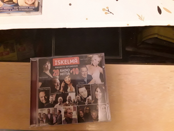iskelmä 20 radio hittiä 10 cd levy