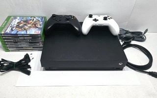 Xbox One X 1TB konsoli + 2 ohjainta + 7 peliä