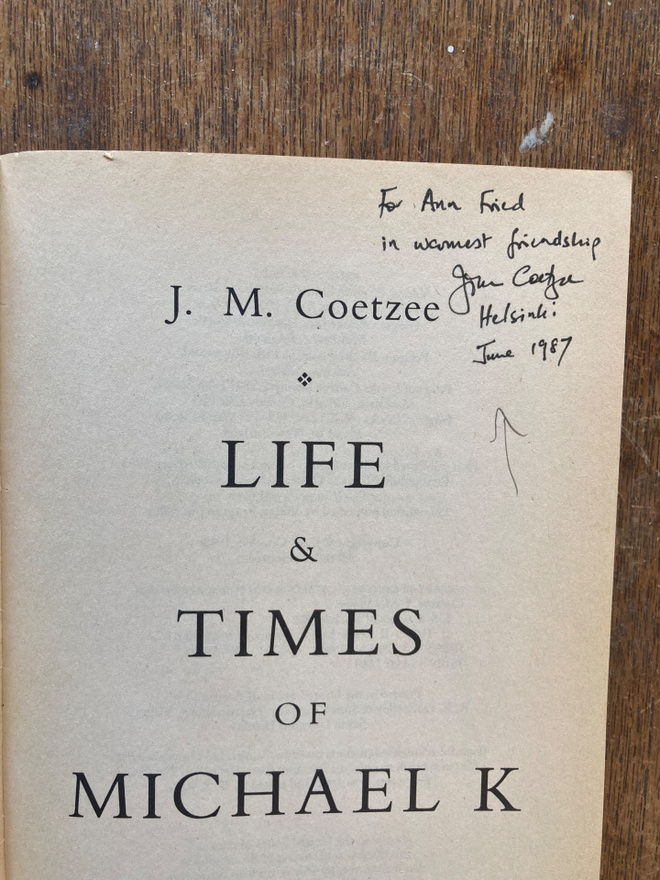 TEKIJÄN OMISTE: J.M. COETZEE: LIFE & TIMES of MICHAEL K.