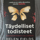 Helen Fields: Täydelliset todisteet - pikkukuva 1