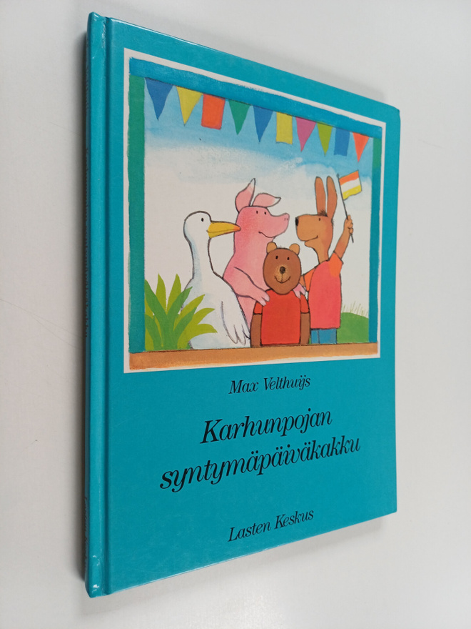 Max Velthuijs : Karhunpojan syntymäpäiväkakku