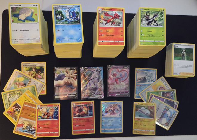 1200+ kpl Pokemon kortit, Lähes Uudenveroiset - Pakka 6