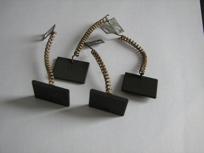 Autolite tasavirtalaturin hiilisarja 2,5 x 25,4-19mm