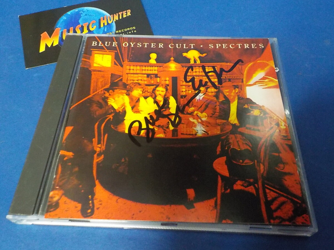 BLUE ÖYSTER CULT - SPECTRES CD KAHDELLA NIMMARILLA