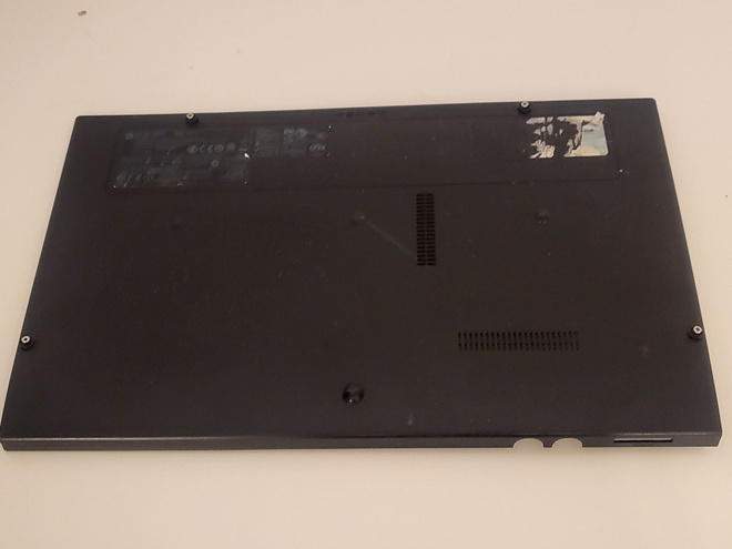 HP G62 kannettavan pohjalevy