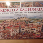 Steve Noon; Keskellä kaupunkia - pikkukuva 1