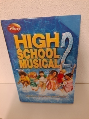 HIGH SCHOOL MUSICAL 2