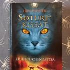 Erin Hunter: Soturikissat: Salaisuuksien metsä, 2010 - pikkukuva 1
