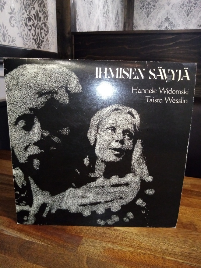 LP Hannele Widomski :  Ihmisen sävyjä ( SIS POSTIKULU)