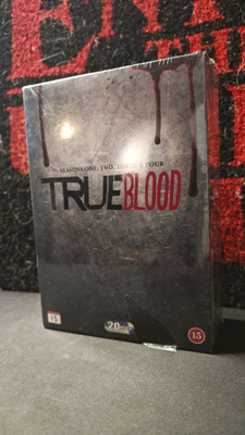 True Blood kaudet 1-4 (Avaamaton!)