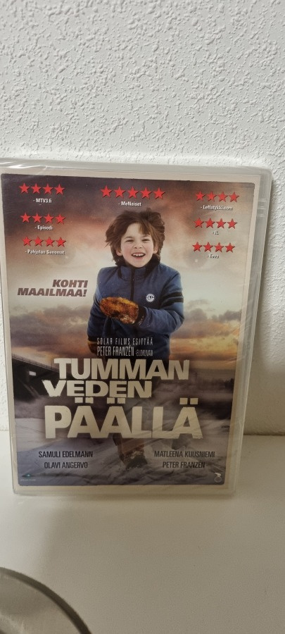 UUSI Tumman veden päällä DVD