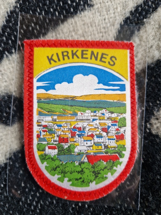 Kirkenes vintage kangasmerkki