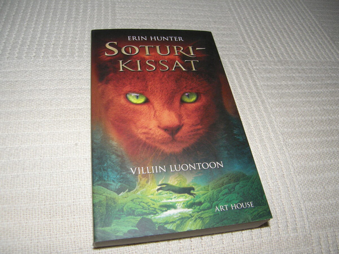 Erin Hunter Soturikissat Villiin luontoon  -nid
