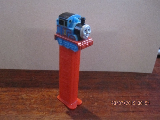 Pez karkki kone