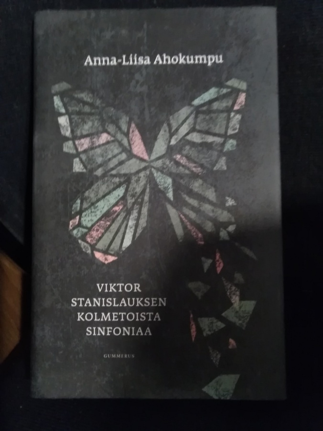 Anna-Liisa Ahokumpu: Viktor Stanislauksen kolmetoista...