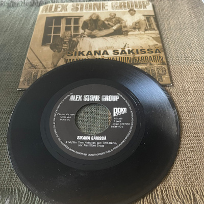 ALEX STONE GROUP: Sikana säkissä * Mamma , mä….* FIN 1990