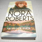 Nora Roberts Valheiden virta -pok - pikkukuva 1