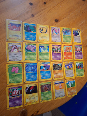 Pokemon e-series kortit 23 kpl