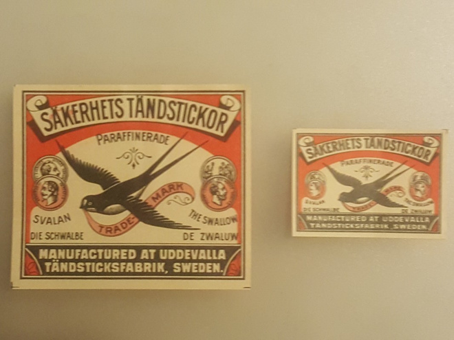 YHDEKSÄN TULITIKKUETIKETTIÄ / SKILLETTIÄ