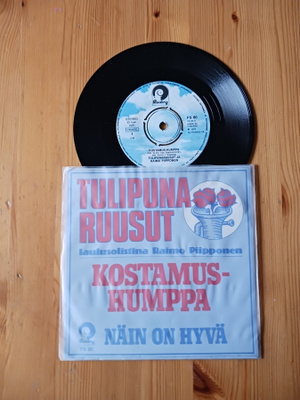 Tulipunaruusut laulusolistina Raimo Piipponen 7" 1979 nm