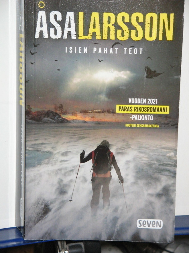 Åsa Larsson : ISIEN PAHAT TEOT