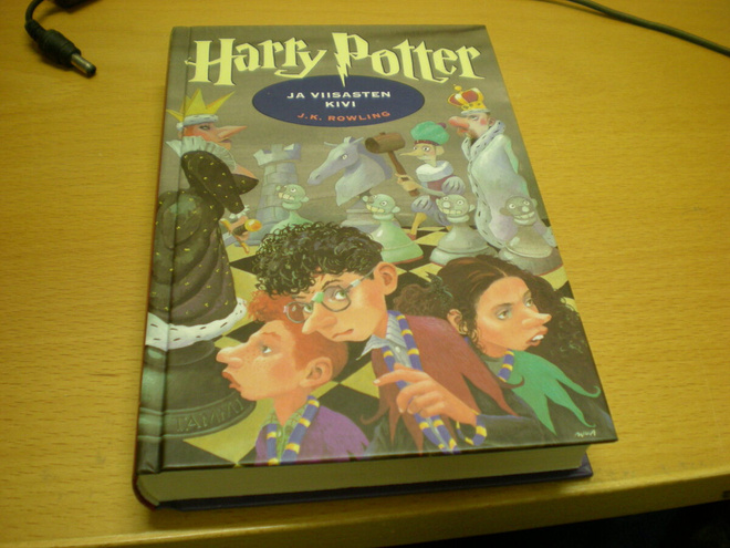 J.K. Rowling: Harry Potter ja viisasten kivi