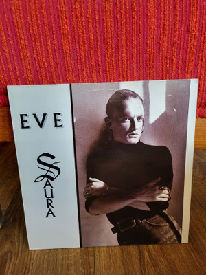 Eve - Saura